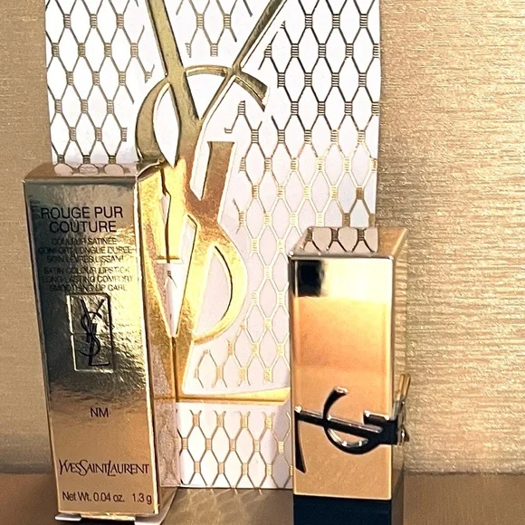 NIB YSL 🔥Hot pick! Only 1 left!
YSL Satin lipstick Rouge Pur Couture travel size - Picture 5 of 9
